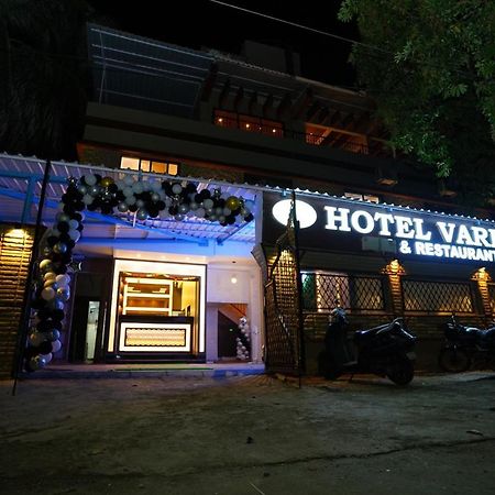 Hotel Vardhan Silvassa Esterno foto