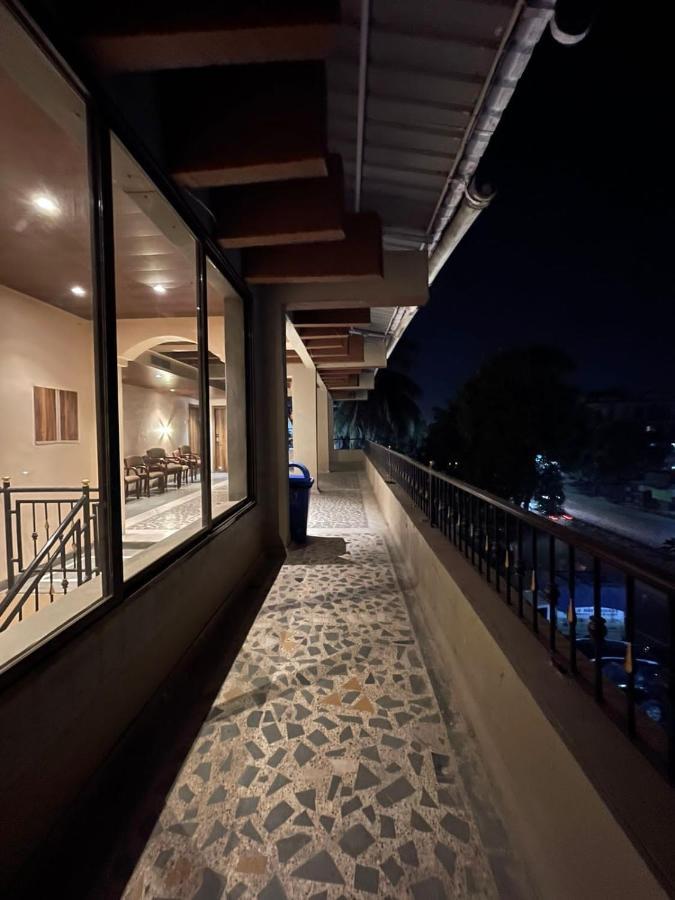 Hotel Vardhan Silvassa Esterno foto