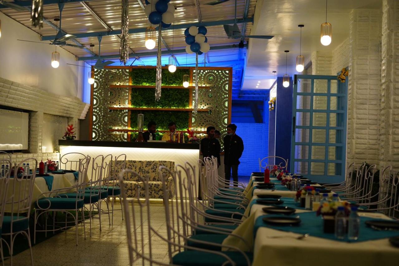 Hotel Vardhan Silvassa Esterno foto